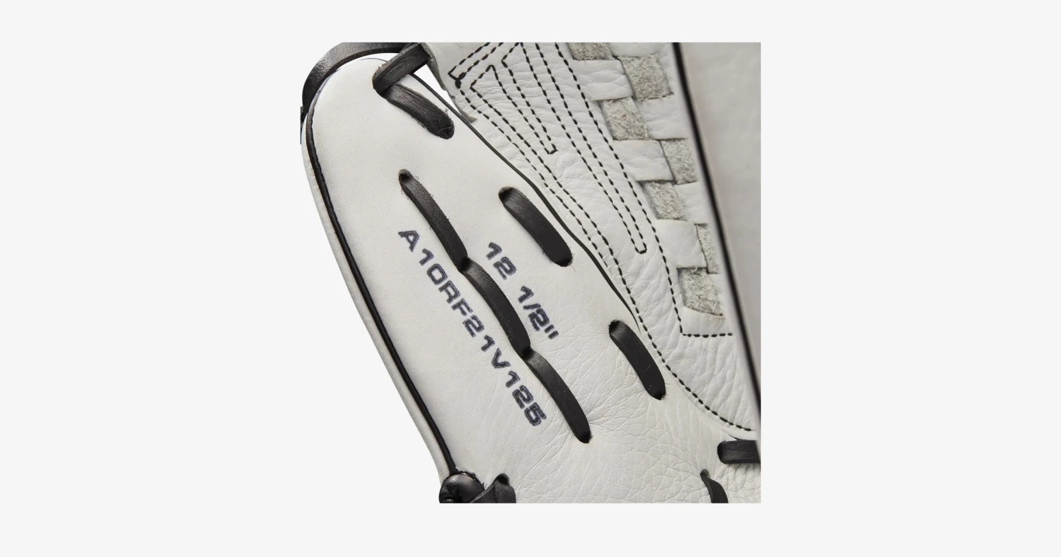 Wilson 2022 A1000 V125 12.5″ FASTPITCH OUTFIELD/PITCHER’S GLOVE 8 Wilson 2022 A1000 V125 12.5″ FASTPITCH OUTFIELD/PITCHER’S GLOVE - Image 8