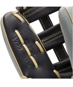 Wilson A2000 2021 1799SS 12.75″ Outfield Glove 13 Wilson A2000 2021 1799SS 12.75″ Outfield Glove -Baseball Official Website products wbw100112 7 1